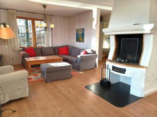 Charming Stay with Sauna & Lake Views - 0