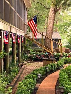 Tranquil Riverfront Guest House on the Choctawhatchee River near Ponce de Leon, Florida - 1