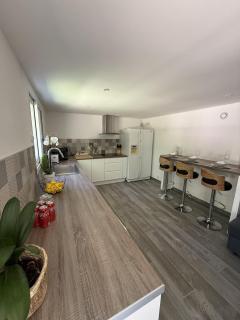 Appartement Cosy avec Cinéma privé et Jardin - 2