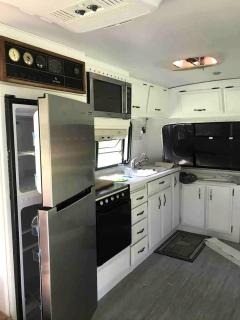 Luxury Caravan Rental Perfect for a Weekend Getaway in Ohio - 1