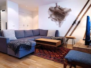 Ski-In Apartment for 8 with Sauna - 0