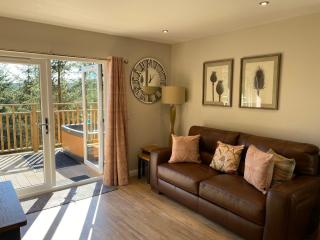 Catkin Lodge with Hot Tub - 5