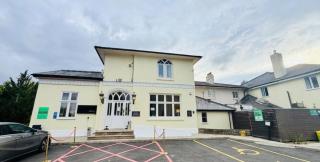 Wrexham Llyndir Hotel by Belvilla - 4