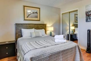 6 Mi to Downtown Vancouver: Peaceful Unit w/ Deck - 6