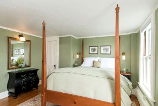 Picturesque Lake Vacation Rental near Laconia, New Hampshire - 5