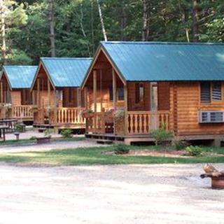 Baraboo Cabin for Exploring Fun Lake Delton Activities - 1