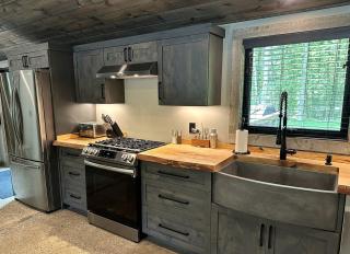 Spacious Modern Cabin with Private Deck for a Memorable Family Getaway near Madison, Ohio - 8
