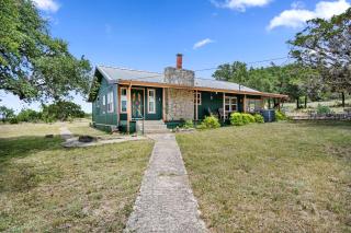 Rustic Retreat with Fireplace & Stunning Hill Views in Camp Wood, Texas - 0