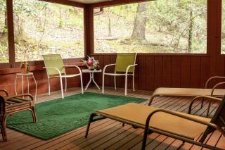 Modern Cabin With Hot Tub Grill in Mount Gretna - 5