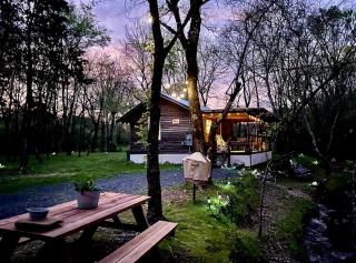 Creekside Cabin Retreat with Hot Tub & Fire Pit in Caddo Gap, Arkansas - 0