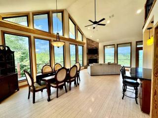 Hilltop Vacation Rental with Stunning 180-Degree Views Near Lake Hamilton & Lake Ouachita, AR - 1