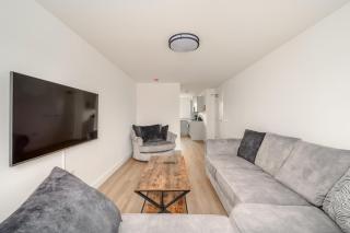 Pringle 2 Bedroom Apartment - Edinburgh - 7