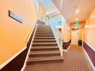 Wrexham Llyndir Hotel by Belvilla - 3