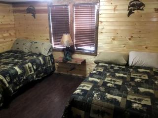Gorgeous Rustic Log Cabin Rental with Fire Pit in Cotter, Arkansas - 3
