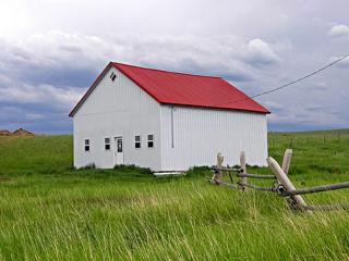 Tranquil Cottage on a Ranch Stay near the unusual Mountains in Montana - 0