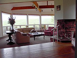 Tranquil Cottage on a Ranch Stay near the unusual Mountains in Montana - 5