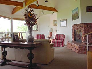 Tranquil Cottage on a Ranch Stay near the unusual Mountains in Montana - 2