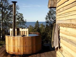 Impressive Luxury Barn Rental with Modern Features Set on Lake Superior, Wisconsin - 6