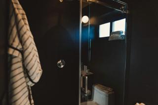 Gorgeous Tiny House for a Romantic Escape by Lake Tawakoni near Quinlan, Texas - 5