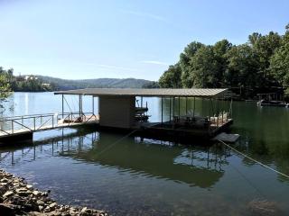 Spacious Cabin on Lake Norris in Lafollette, Tennessee - 5