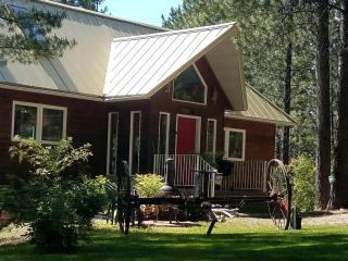 Gorgeous Cabin Rental on 10 Acres in Coeur D'Alene Mountains, Idaho - 0