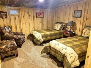 Weekend Getaway Accommodation with Breakfast Included near Savannah, Georgia - 3