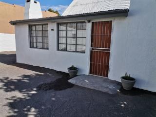 Karoo Windpompie - 4