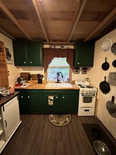 Rustic Cabin in the Heart of the White Mountains for a Unique Getaway in New Hampshire - 5