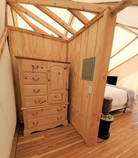 Spacious Safari Tent Rental Ideal for Glamping near NYC - 6