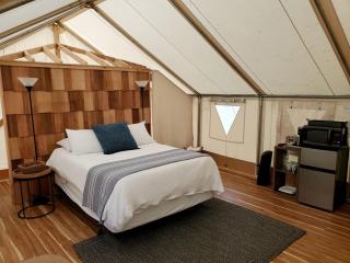 Spacious Safari Tent Rental Ideal for Glamping near NYC - 5