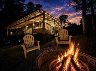 Cabin Retreat with Fire Pit & Scenic Ridge Views in Caddo Gap, Arkansas - 6