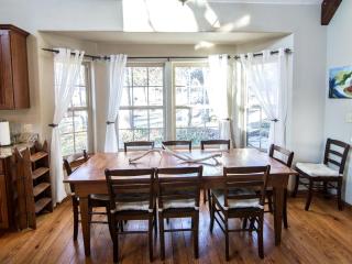 Amazing Contemporary Castle Rental for Families and Groups in Eureka Springs, Arkansas - 7