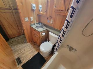 Cozy Log Cabin with Loft Bed & Central Air Conditioning - 4