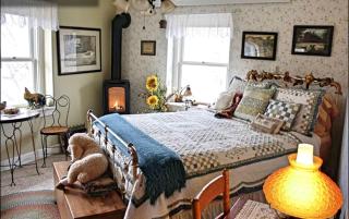Romantic Bed and Breakfast Getaway with a Fireplace in Lincoln, Nebraska - 0