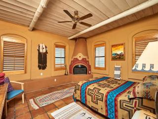 Luxury Adobe-Style Cabin Getaway with Fantastic Views in El Paso, Texas - 9