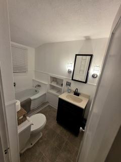 Spacious 4BR Home for Groups, Outdoor Adventures & Family Getaways - 1