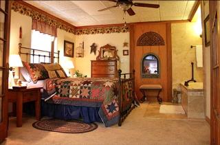Spacious Pet-Friendly Accommodation for Two Guests near Lincoln, Nebraska - 1