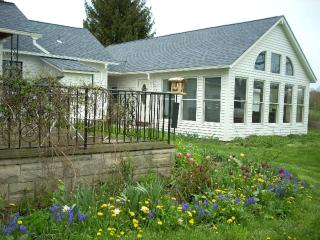 Suite Rental Ideal for Writer's Retreat with Lovely Views near Mount Vernon, Ohio - 4