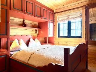 Mountain Escape With Modern Amenities - 1