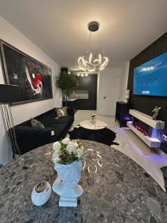 Elegant apartment in the most preferred area - 3