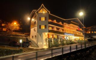 Hotel Oberland - 1