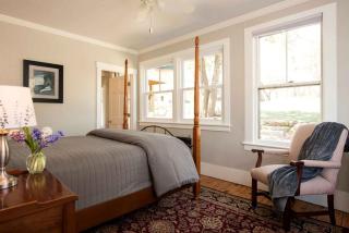 Cozy Lakefront Getaway near Laconia, New Hampshire - 4