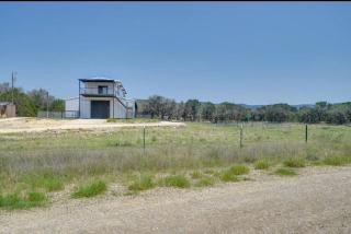 Intimate Cabin Ideal for a Couples Retreat in Texas - 3
