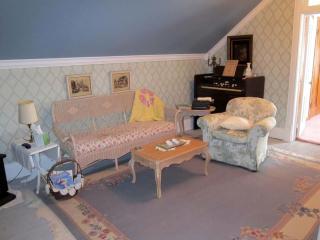 Romantic Vacation Rental with a Fireplace near Roseau, Minnesota - 8