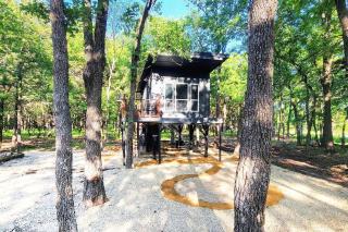 Beautiful Modern Tree House Cabin Surrounded by Trees for a Peaceful Romantic Getaway near Lone Oak, Texas - 0