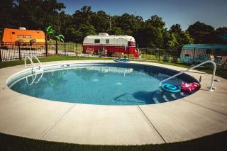 Charming Vacation Getaway with Shared Pool near Fayetteville, Arkansas - 5