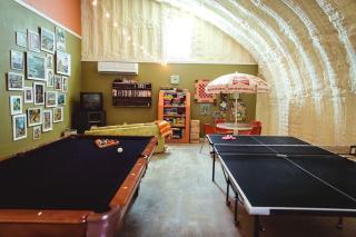 Charming Vacation Getaway with Shared Pool near Fayetteville, Arkansas - 2
