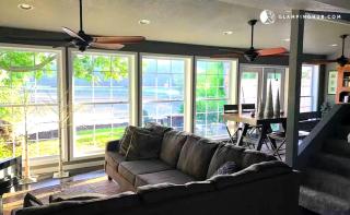 Lovely Cottage Rental Overlooking the River in Iowa Falls for a Getway near Waterloo, Iowa - 9