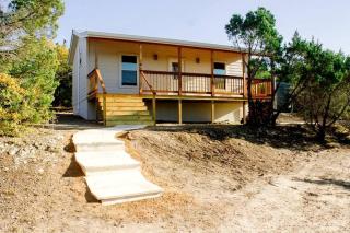 Secluded Cabin Rental for a Weekend Getaway near Austin - 0