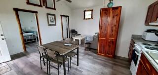 Secluded Cabin Rental for a Weekend Getaway near Austin - 5
